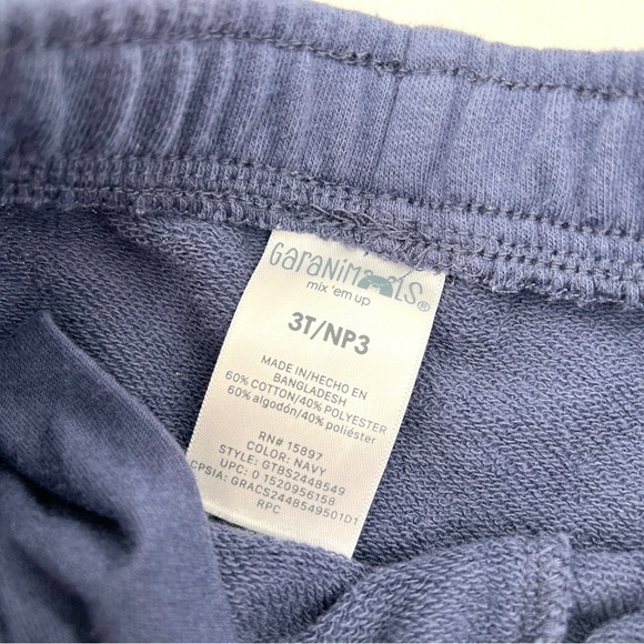 BUNDLE of Boys Clothes: 2 Long Sleeve Tops + 1 Sweatshorts Size 3T - Picture 7 of 14